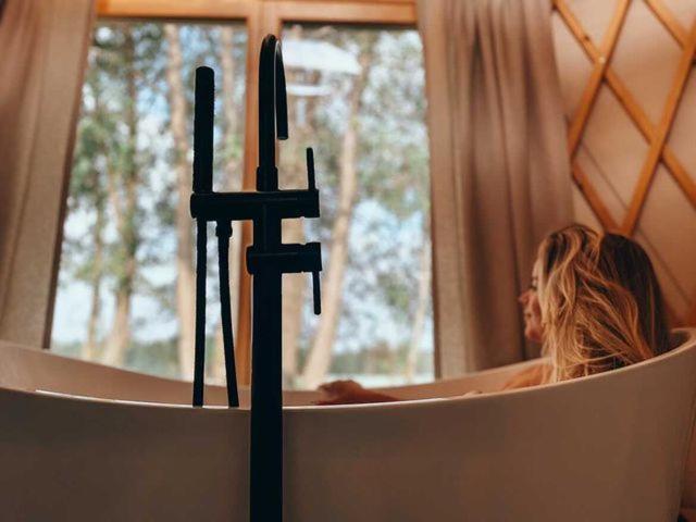 מלון גוסטנין Jurty Glamping מראה חיצוני תמונה
